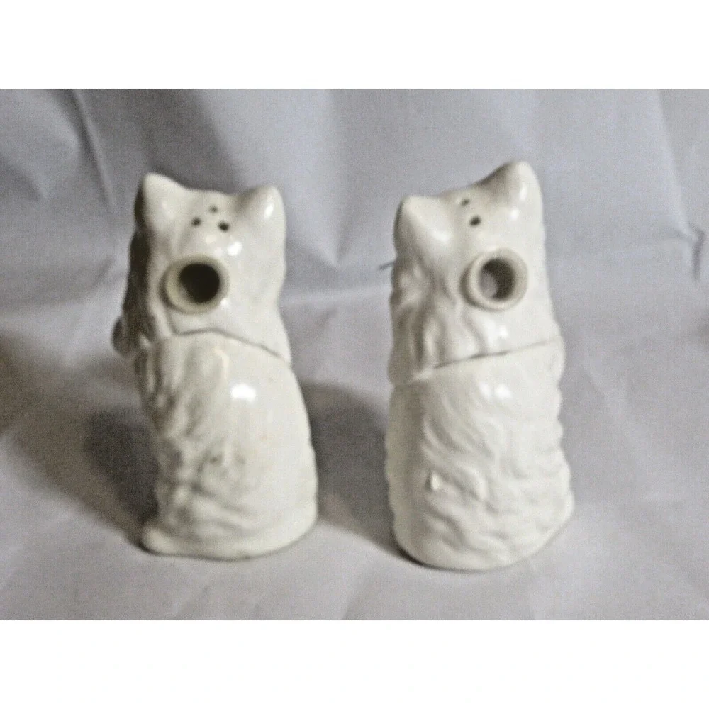 Vintage Japan Enesco Salt Pepper Shakers Cats Yarn Balls Whiskers Noise Makers